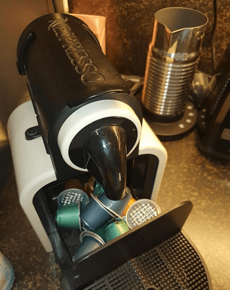 Кофемашина капсульная Nespresso Lattissima Touch EN560.B