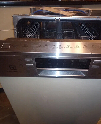 Посудомоечная машина Electrolux ESL94201LO